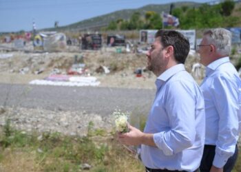 Απέναντι στο σκοτάδι, το φως της αλήθειας και της δικαιοσύνης βγαίνει πάντα νικητής