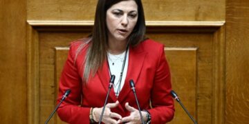 Στη Βουλή τα μέτρα για την πολυκατοικία που καταστράφηκε από τρομοκρατική έκρηξη στους Αμπελόκηπους