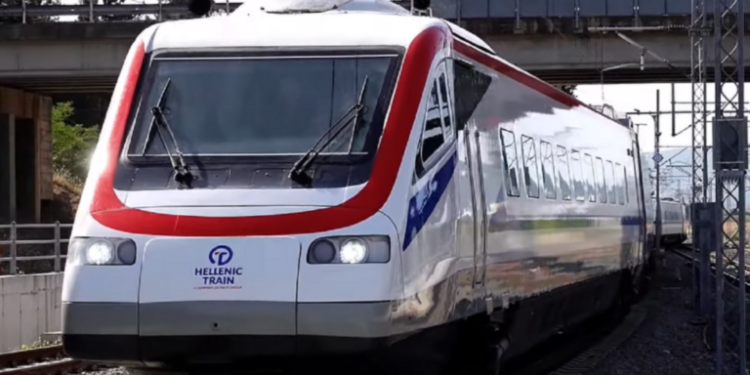 Ακινητοποιήθηκε στο Λιανοκλάδι η αμαξοστοιχία που εκτελούσε το δρομολόγιο Θεσσαλονίκη-Αθήνα