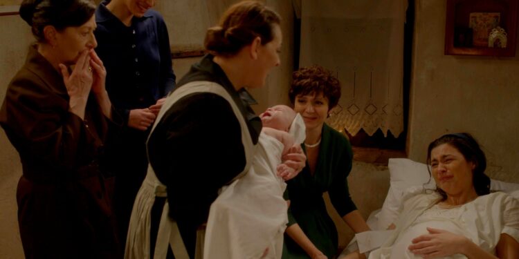 Ο Μαρκόπουλος ανακοινώνει στη Χλόη ότι η κόρη της είναι νεκρή