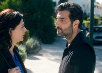 Η Μαρίνα αποκαλύπτει στον Άγη ότι τον απάτησε με τον Διονύση