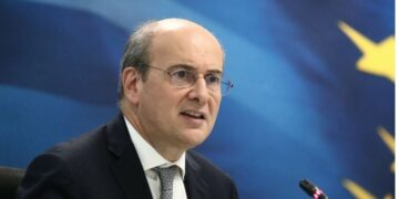 «Χαίρομαι που η τελευταία μου δήλωση ως υπουργού Εθνικής Οικονομίας και Οικονομικών αφορά την απονομή της επενδυτικής βαθμίδας στην ελληνική οικονομία»