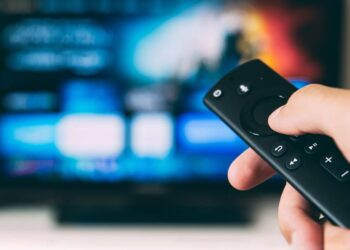 Ποιος έκοψε πρώτος το νήμα στην prime time της Παρασκευής;