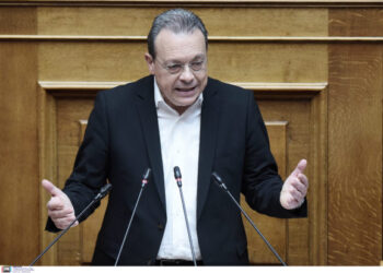 Η παραίτηση-ρεκόρ του Δοξιάδη επιβεβαιώνει ότι ο ανασχηματισμός δεν σώζει τον κ. Μητσοτάκη από τη φθορά