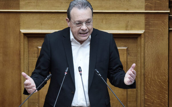 Η παραίτηση-ρεκόρ του Δοξιάδη επιβεβαιώνει ότι ο ανασχηματισμός δεν σώζει τον κ. Μητσοτάκη από τη φθορά