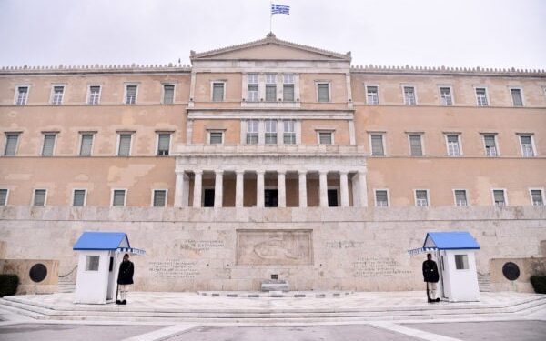 Ανθεκτικότητα της ελληνικής οικονομίας το 2024 εν μέσω παγκόσμιων προκλήσεων και ενίσχυσης των εξαγωγών