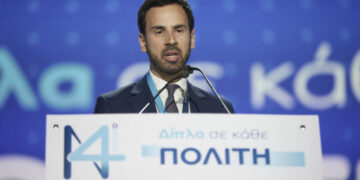 Με τον γιατρό που ενέκρινε τη fake αναρρωτική άδεια στον επιθεωρητή του σταθμάρχη μετέβη ο κ. Ανδρουλάκης στα Τέμπη