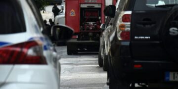 Χωρίς περόνη η χειροβομβίδα που εντοπίστηκε στην είσοδο πολυκατοικίας