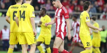 Aποκλείστηκε με το κεφάλι ψηλά