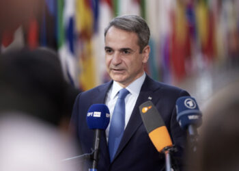 Στο Παρίσι ο Κυριάκος Μητσοτάκης με το «βλέμμα» στην Ουκρανία