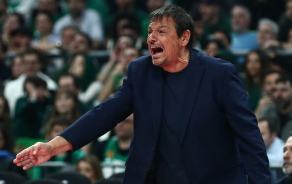 Εργκίν Αταμάν: «Απλό διάστρεμμα ο Οσμάν, πιο σοβαρό του Παπαπέτρου