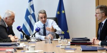 Δέσμευση της κυβέρνησης να πρωτοστατήσει στον διάλογο για τις επιστροφές