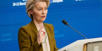 «Λυπάμαι βαθιά για τους δασμούς του Τραμπ στα εισαγόμενα αυτοκίνητα»