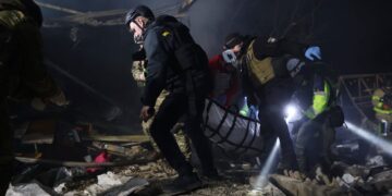 Πέντε νεκροί σε επιθέσεις της Ρωσίας σύμφωνα με αξιωματούχους