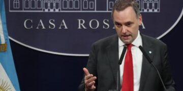 Αποχαρακτηρίζονται απόρρητα έγγραφα σχετικά με την πρόσφατη στρατιωτική δικτατορία