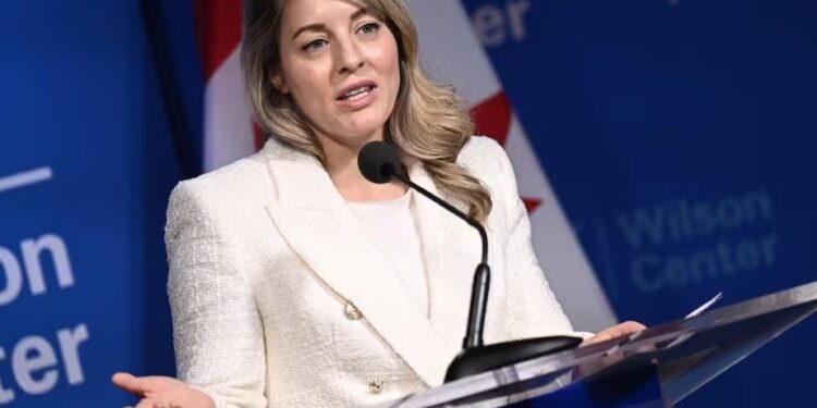 «Υπαρξιακή απειλή» για τον Καναδά οι δασμοί που εξήγγειλε ο Τραμπ