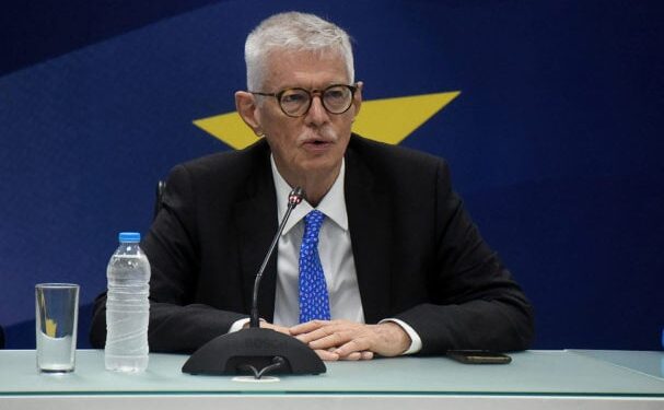 Αρίστος Δοξιάδης: Κλείνει το προφίλ του στο Facebook για μερικές ημέρες