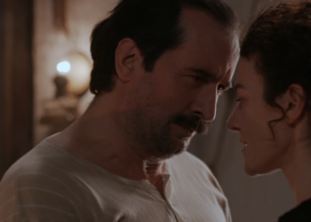 Η Θεώνη κάνει πρόταση γάμου στον Χαραλάμπη