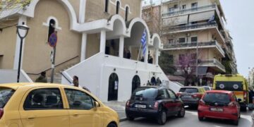 Κυριακή της Σταυροπροσκυνήσεως: Αναστάτωση σε εκκλησία της Αθήνας