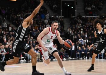 Euroleague: Η Παρί έβαλε «τέλος» στο αρνητικό σερί της