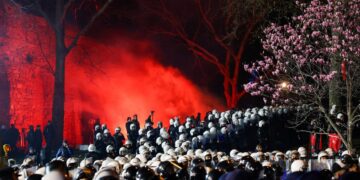 Φουντώνουν οι διαδηλώσεις στην Κωνσταντινούπολη για τον Εκρέμ Ιμάμογλου – Χιλιάδες στους δρόμους για τον φυλακισμένο δήμαρχο