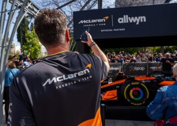 Ποιους διάσημους εντόπισε ο φωτογραφικός φακός στα events με τη McLaren στην Αθήνα