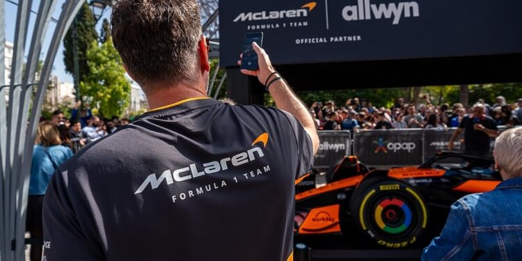 Ποιους διάσημους εντόπισε ο φωτογραφικός φακός στα events με τη McLaren στην Αθήνα