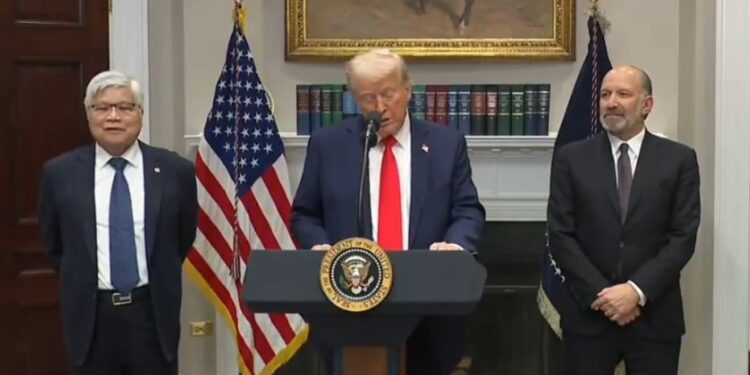 Ο ταϊβανέζικος κολοσσός κατασκευής ημιαγωγών TSMC θα επενδύσει «τουλάχιστον 100 δισεκατομμύρια δολάρια» στις ΗΠΑ