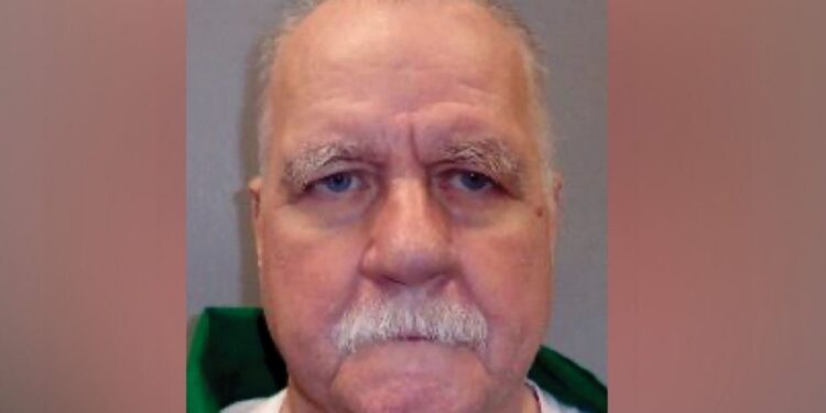 Θανατοποινίτης τουφεκίζεται από εκτελεστικό απόσπασμα για πρώτη φορά μετά το 2010