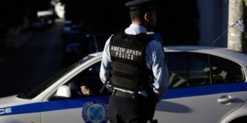 Ανήλικοι άρπαζαν κινητά τηλέφωνα με την απειλή μαχαιριού – Το «στίγμα» που τους πρόδωσε