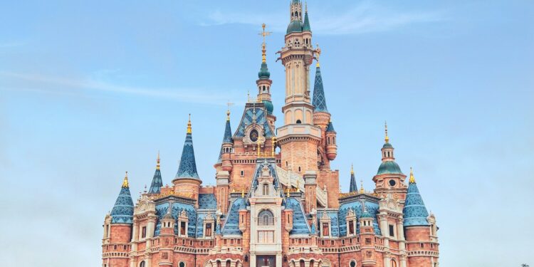 Άγρια δολοφονία: Μαχαίρωσε τον γιο της έπειτα από ταξίδι στην Disneyland