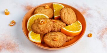 Πανεύκολη συνταγή για νηστίσιμα μπισκότα με πορτοκάλι