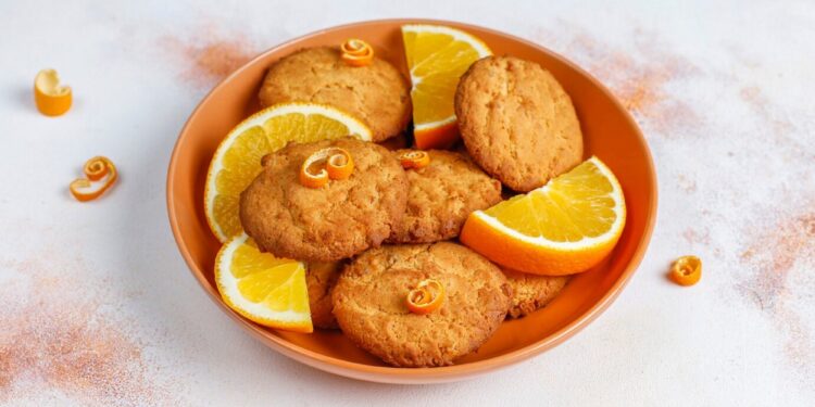 Πανεύκολη συνταγή για νηστίσιμα μπισκότα με πορτοκάλι