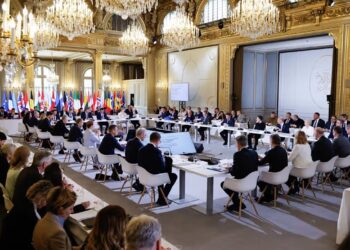 «Όχι» από Γαλλία, Βρετανία, Γερμανία στην άρση των κυρώσεων κατά της Ρωσίας