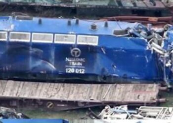 Τέμπη: Εντοπίστηκαν τμήματα της καμπίνας της εμπορικής αμαξοστοιχίας