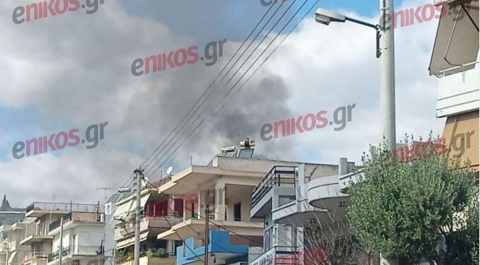 Ισχυρή κινητοποίηση για τη μεγάλη φωτιά σε διαμέρισμα – ΦΩΤΟ και ΒΙΝΤΕΟ αναγνώστη