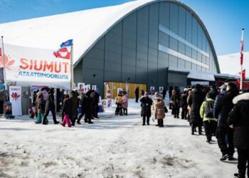 «Η Γροιλανδία δεν είναι προς προσάρτηση»