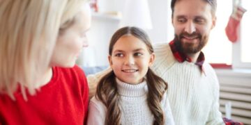 Αν θέλετε το παιδί σας να σας θαυμάζει και να σας σέβεται καθώς μεγαλώνει, πείτε αντίο σε αυτές τις 8 συμπεριφορές