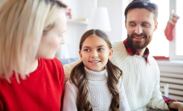 Αν θέλετε το παιδί σας να σας θαυμάζει και να σας σέβεται καθώς μεγαλώνει, πείτε αντίο σε αυτές τις 8 συμπεριφορές