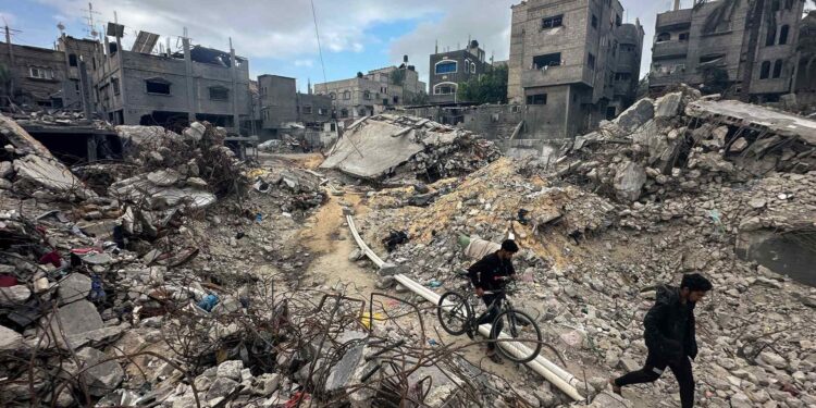 Γάζα: 8 νεκροί έπειτα από ισραηλινό βομβαρδισμό, αναφέρει η υπηρεσία Πολιτικής Προστασίας