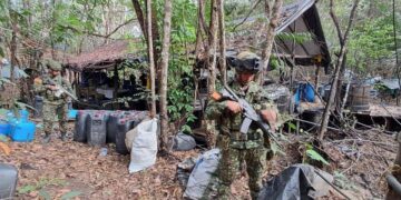 Νεκρά εννέα μέλη του καρτέλ ναρκωτικών «Clan del Golfo»9 σε βομβαρδισμό του στρατού