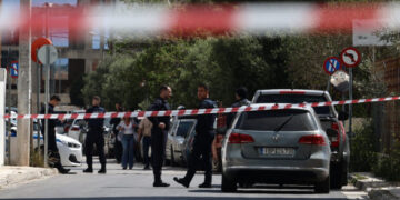 «Θα δημιουργήσω περιστατικό και όταν έρθουν οι αστυνομικοί θα τους σκοτώσω, για να γίνω ήρωας» έγραφε σε σημειώσεις ο 51χρονος