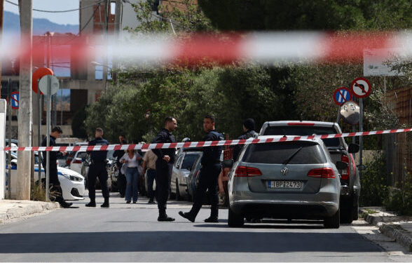 «Θα δημιουργήσω περιστατικό και όταν έρθουν οι αστυνομικοί θα τους σκοτώσω, για να γίνω ήρωας» έγραφε σε σημειώσεις ο 51χρονος