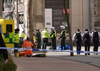 Φορτηγάκι έπεσε πάνω σε πεζούς – Νεκρή μία 20χρονη