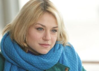 Πέθανε σε ηλικία 43 ετών η ηθοποιός Εμιλί Ντεκέν – Έπασχε από σπάνια μορφή καρκίνου