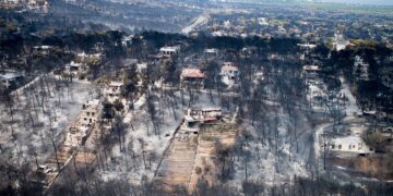 Σύλλογος συγγενών θυμάτων και εγκαυματιών στο Μάτι: Χαιρετίζουμε την εξαγγελία Πιερρακάκη
