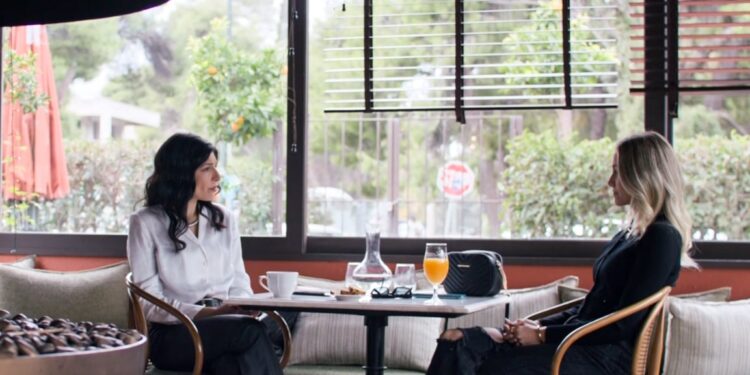 Παιχνίδια Εκδίκησης: Η Μάγια ζητάει από την Κλέλια να γίνει η νονά του παιδιού της