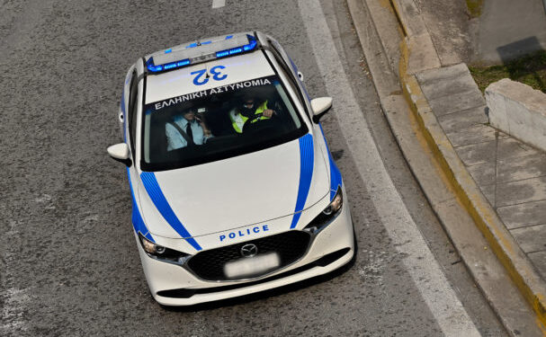 Αιματηρό περιστατικό έξω από κατάστημα – Στο νοσοκομείο άνδρας έπειτα από πυροβολισμό