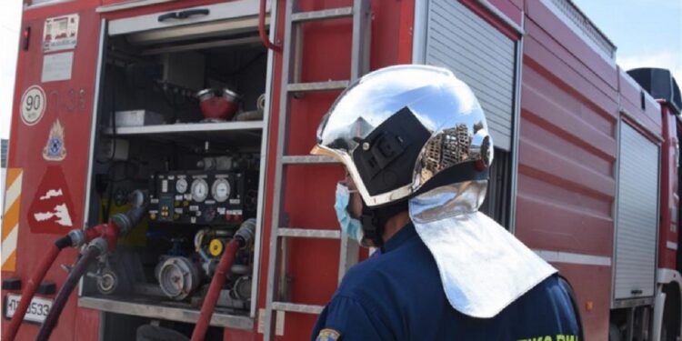 Κρήτη: Φωτιά σε δύσβατο σημείο στον Μυλοπόταμο