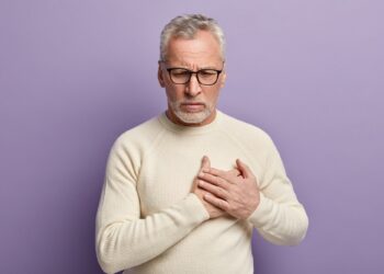 Τα 7 προειδοποιητικά σημάδια που δεν πρέπει να αγνοήσετε, σύμφωνα με ειδικούς